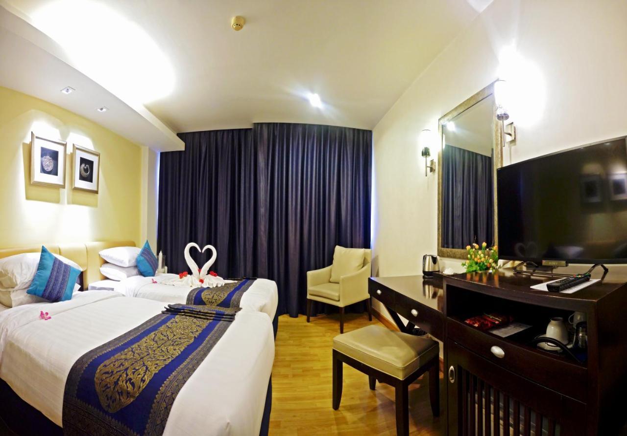 Deluxe Double or Twin Room City View